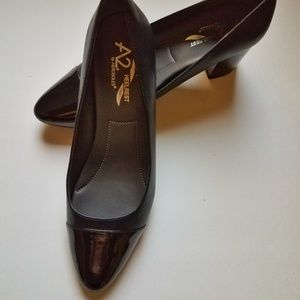 A2 by Aerosoles Black Leather & Patent Size 9 Pump